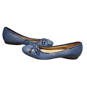 Salon Studio Womens Blue Textured Bow Ballet Flats Gold Hardware Size 9M